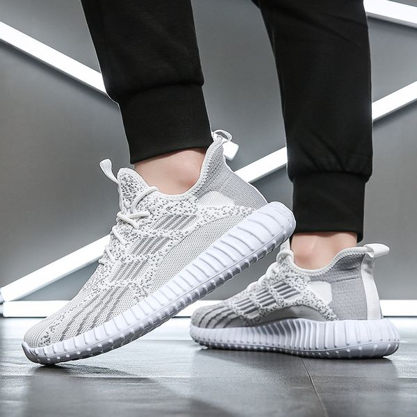 

2021 spring and autumn new large men's korean fashion breathable flying woven sports coconut running shoes, Black