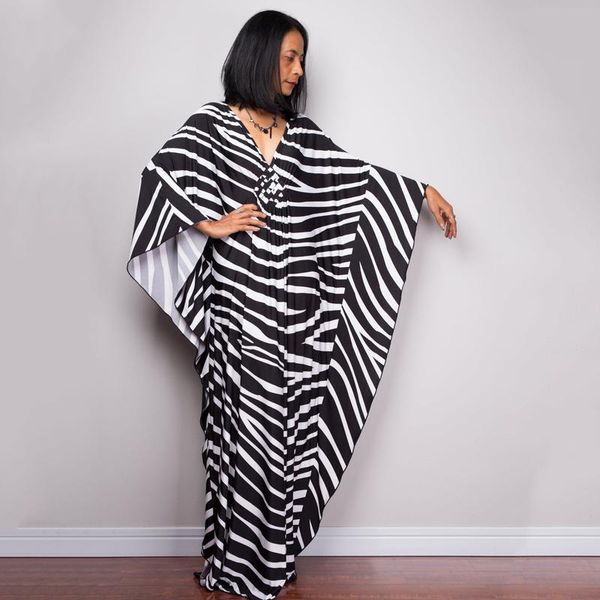 

women's swimwear neue druck schwarz gestreiften boho kleid plus grÃ¶Ãe strand cover up robe maxi frauen bademode sommer pareos de play, White;black