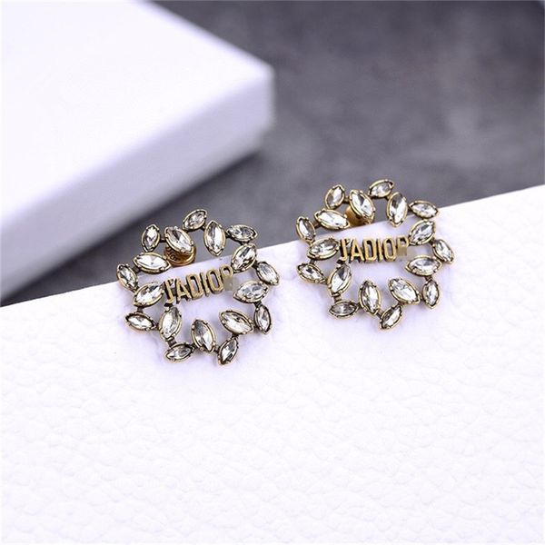 

70% off outlet online family new letter women's horse eye earrings, Golden