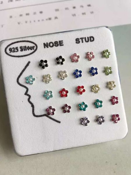 

puncture jewelry version inlaid with point pearl flower