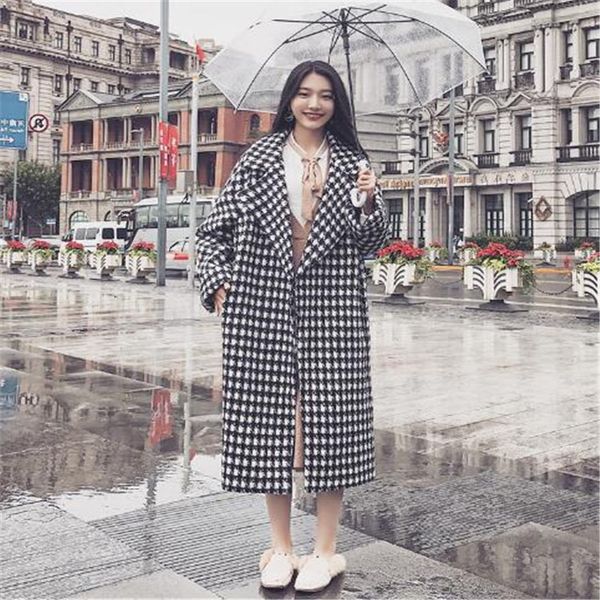 

promotion of black white coloured overcoat loose cocoon style knee length cotton clip and ancient plaid coat u1or