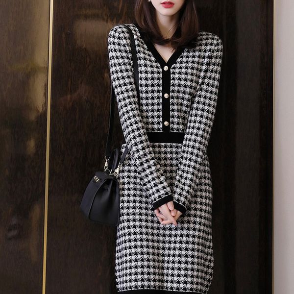 

2021 new houndstooth sweater korean vintage autumn winter women v-neck long sleeve a line casual knitting es x5bo, Black;gray