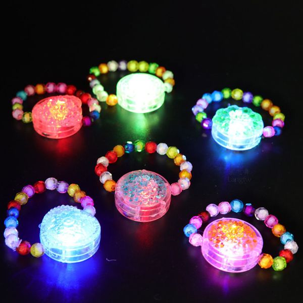 6 pz/lotto LED lampeggiante braccialetto illuminare acrilico perline cinturino da polso giocattoli luminosi per bambini bambini festival bar forniture per feste