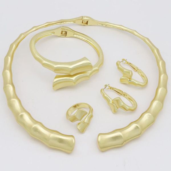 Ohrringe Halskette Afrika Halsketten Schmuckset Goldfarbe Großes übertriebenes Drehmoment Halsband Dubai Luxus Hochzeitsessen für Frauen