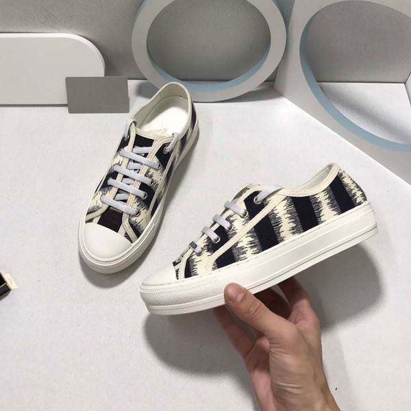 

male casual shoes strap shoe for woman designer women's luxury red men's and men fashion valenti low flat outdoor sneakers, Black