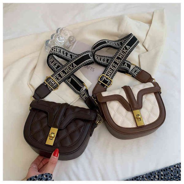 

2022 factory outlet new women's single shoulder messenger bag semicircle ins fashion lingge bag r9wk