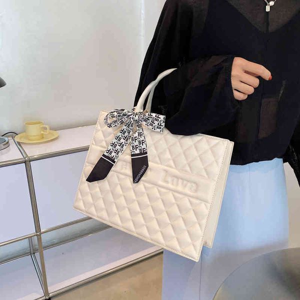

2022 latest models handbag wholesale embroidered silk scarf bag portable one shoulder women's bag