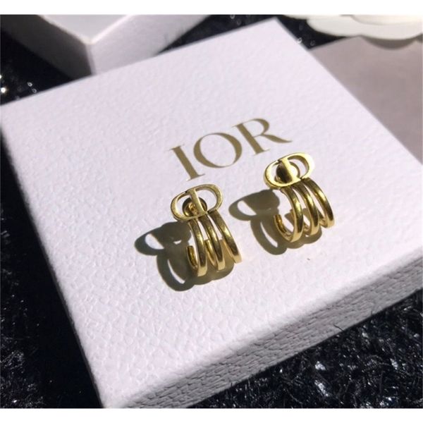 

85% off factory clearance family exaggerated claw shape red earrings for women simple fashion self, Golden