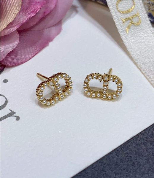 

backs earrings d family small pearl letter xiaoifeng daily simple fresh tren, White