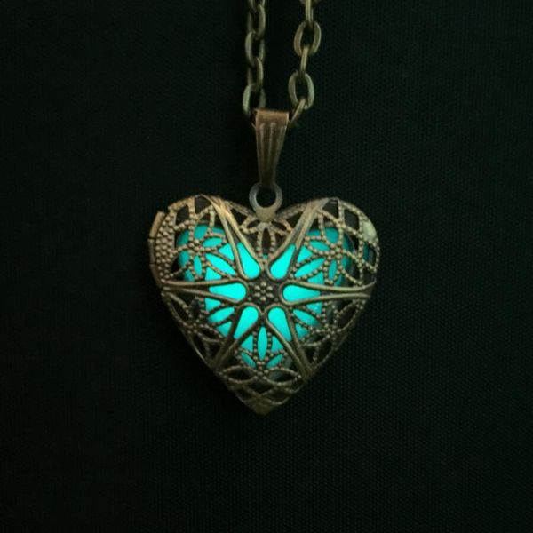 

factory wholesale luminous pendant heart shape long p frame box pendant sweater chain necklace popular fashion xmas gift