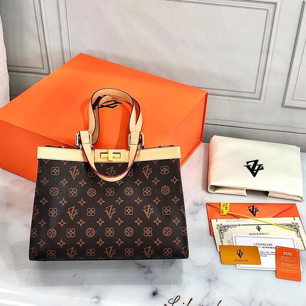 

evening bags genuine leather women totes 2021 fashion all match classical prints one shoulder ladies designer purses wallet on chain