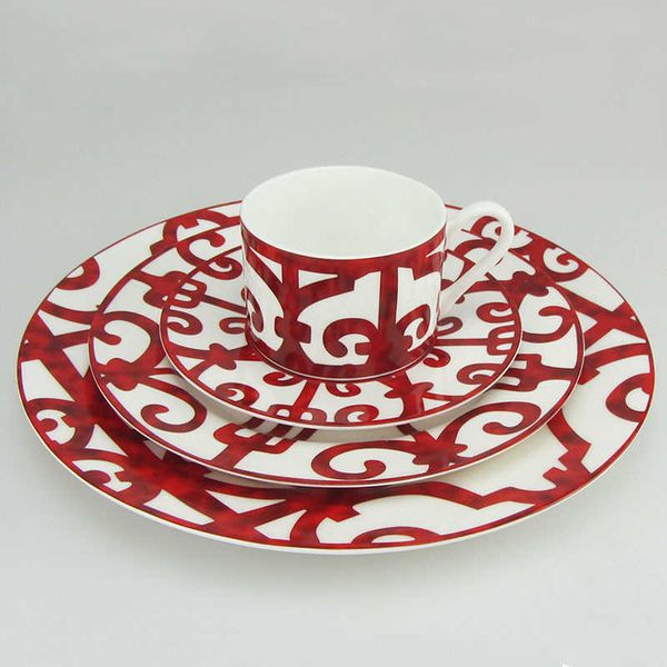 Bone China Dinner Plate Espanhol Vermelho Grade Prato Arte Design Placa de Louça de Louça 211012