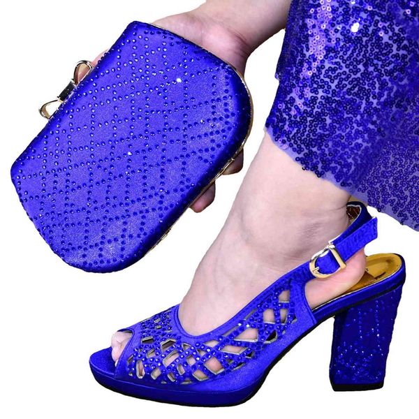 

2021 blue hollow net rubber splicing large buckle fish mouth fashion sandals with handbag, Black