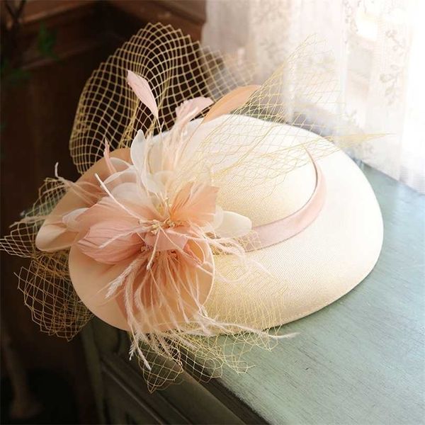Kadınlar Büyük Ağız Sinamay Fascinator Şapka Kokteyl Düğün Kilise Başlığı Moda Şapkalar Resmi Çiçek Saç Aksesuarları 211.227