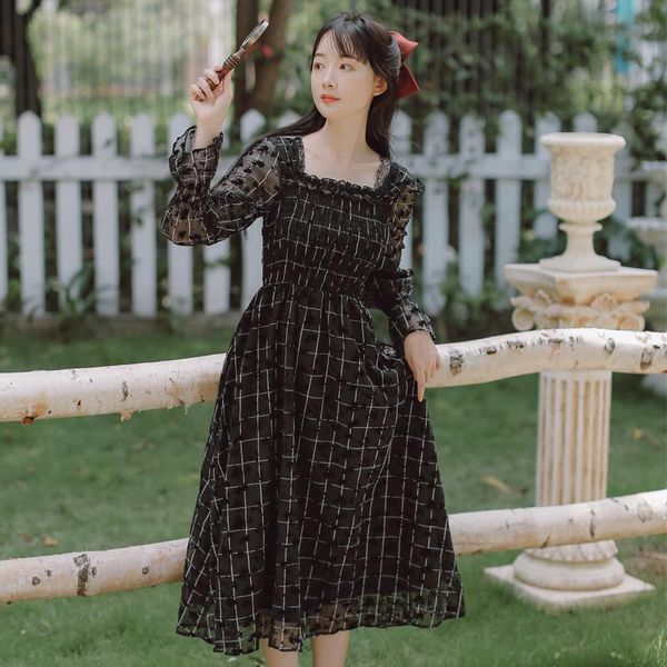 

casual dresses 2021 autumn vestido floral french retro dress black trumpet sleeves chic lace square collar plaid fashion midi, Black;gray