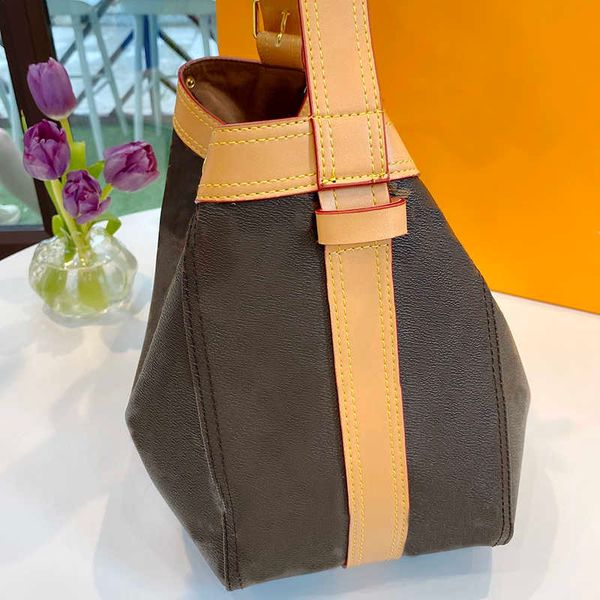 

designer drawstring high-capacity shoulder bags fashion brand handbags leather evening party shopping occasions with box exquisite packaging