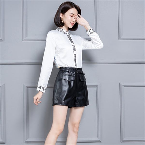 

2021 genuine new female sheep hide ks55 shorts r1m1, White;black