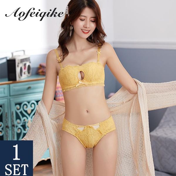 

bras sets embroidered lace thin section no rims tube wrapped chest underwear set gathered close milk deep v small bra, Red;black