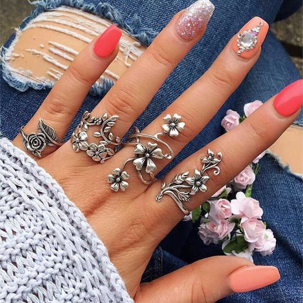 

tocona 4pcs/set antique silver color vintage bohemia ring set rose flower s for women charm floral knuckle 6047