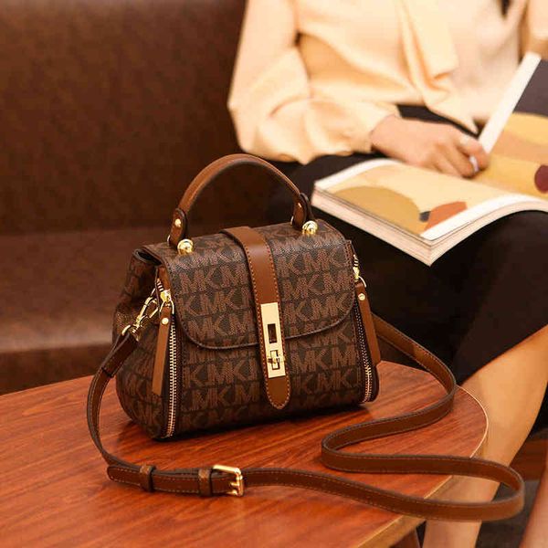 

handbag hong kong brand bag fashion women's 2021 bucket messenger foreign style versatile, Black;red