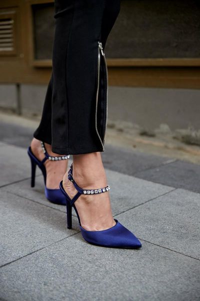 

sandals stiletto heels large size 2021 women's female shoe riband rhinestone big pointed girls low fashion beige comfor, Black