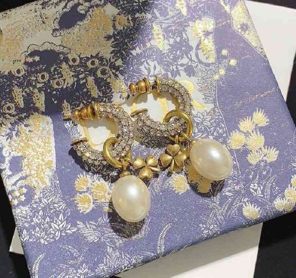 

75% off outlet online pearl women's net red fashion earrings brass material, Golden