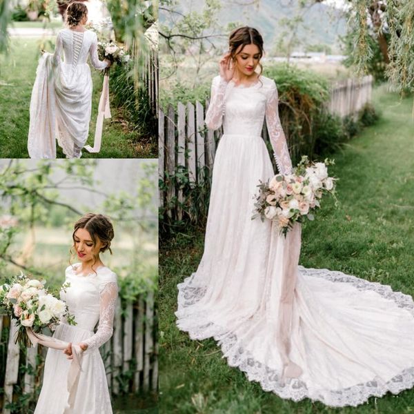 Vestidos de casamento modestos com sheer mangas compridas em torno do pescoço espartilho lace-up back bohemian country vestidos de noiva com faixa