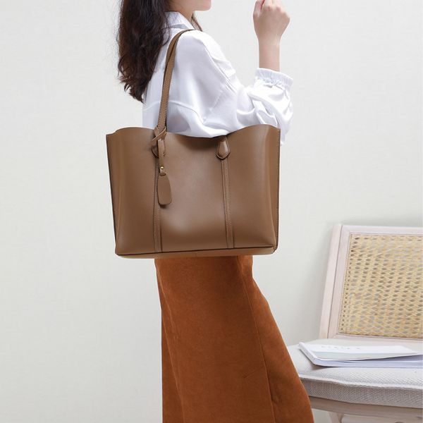 

design for women 2021 commuter shoulder tote bag trendy genuine leather large capacity portable