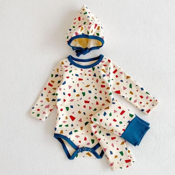 Conjuntos de roupas nascidos roupas de bebê menino outono 3 pcs terno de polígono colorido impressão romper + calça chapéu para meninas
