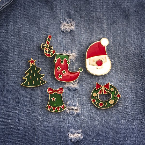 Desenhos animados Brooches de Natal Pins Cute Santa Claus Tree Jingle Bells Socks Donuts Candy Enamel Pin Brooch Brooch