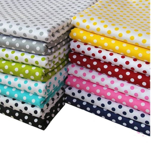 Colares Cachorrinhos 120 pçs / lote Polka Dot Pet Pet Cat Algodão Bandanas Colares Colares Y8072107 10Color para Escolha Tamanho M: 65 * 42 * 42cm