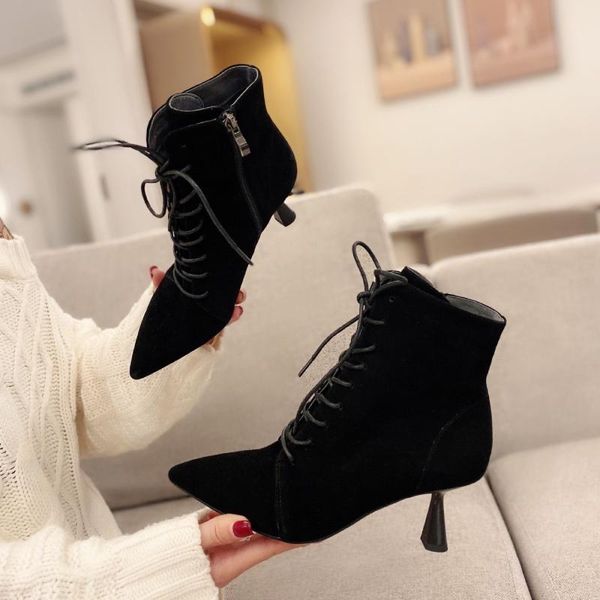 

boots and style women's shoes with pointed sheep heel, Black