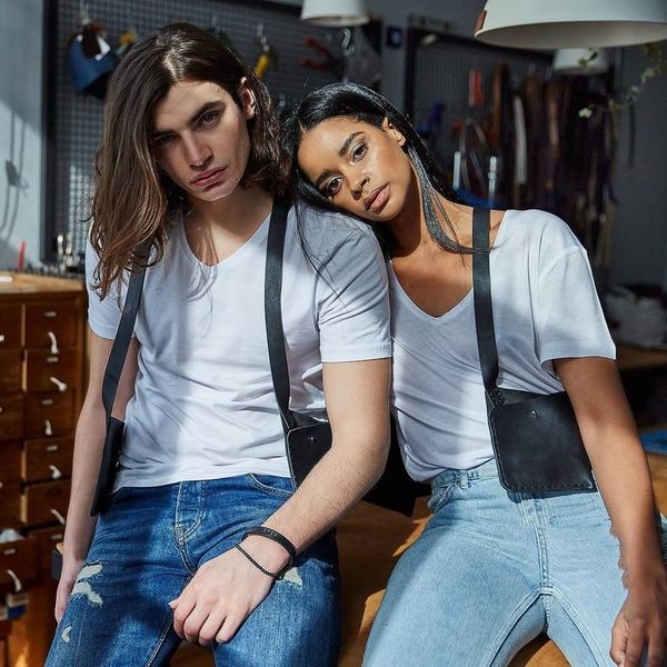 

2021 new strap underarm satchel men's and women's outdoor mobile phone wallet bag