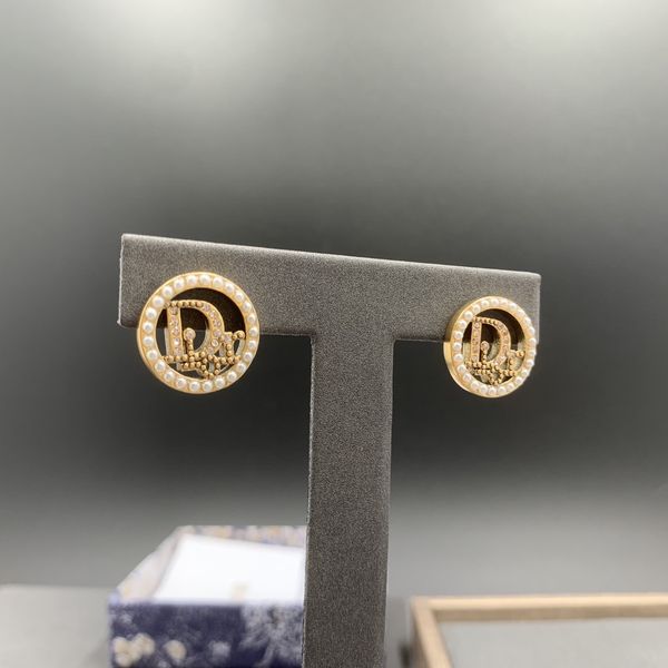 

2021 luxury designer jewelry 21 earrings letter pearl temperament brass 2021 net red star small fragrance, Silver