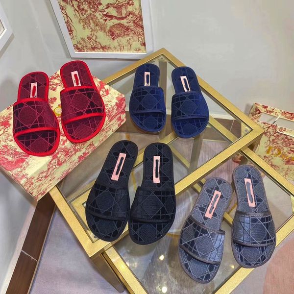 

in autumn 2021, new family's flat bottom velvet slippers are worn outside the home for leisure, Black