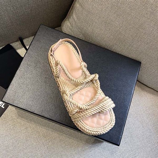 

2021ss beach slippers classic flat woman slippers summer lady slippers true leather l bath fashion women shoes large size 35-40, Black