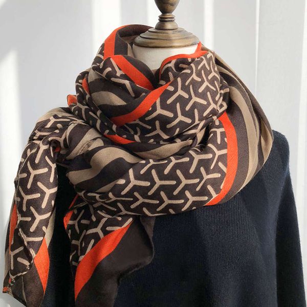 

korean dongdamen scarf women's autumn and winter geometric color block wind splicing foreign style fashion long versatile shawl, Blue;black