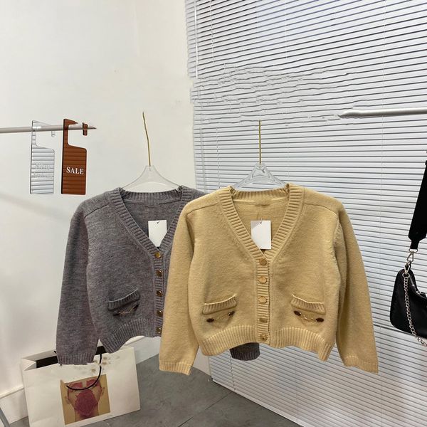 

70% off new ce + saddle buckle khaki grey v-neck short knit cardigan for women in autumn and winter 21 nvgv, White;black
