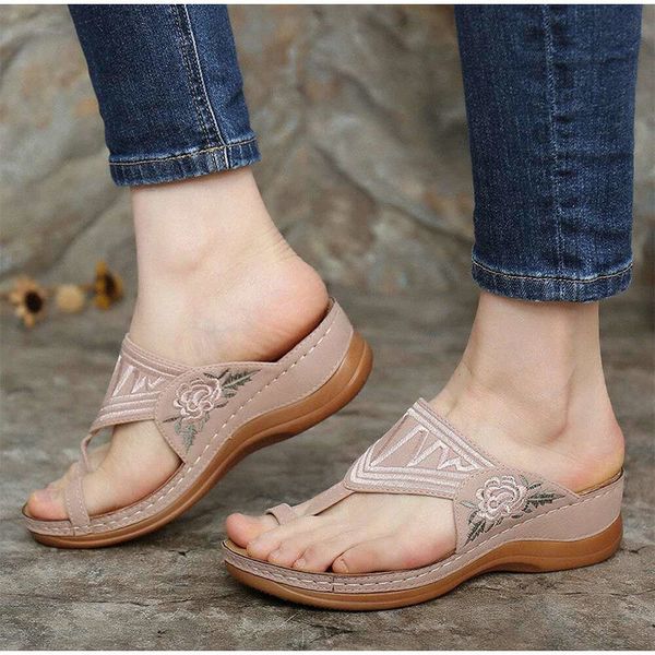 

retro sandals leather women clip teen wiggen 2021 fashion tableware casual roman beach shoes, Black