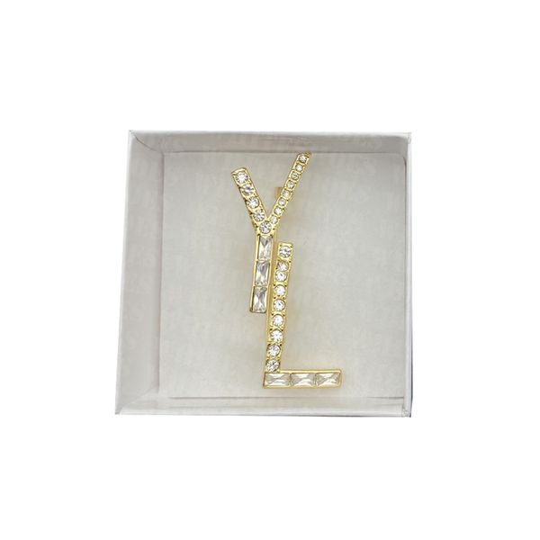 

designer letter gold brooches womens party vintage brooch fashion crystal rhinestone pins engagement trendy jewelry with box, Gray
