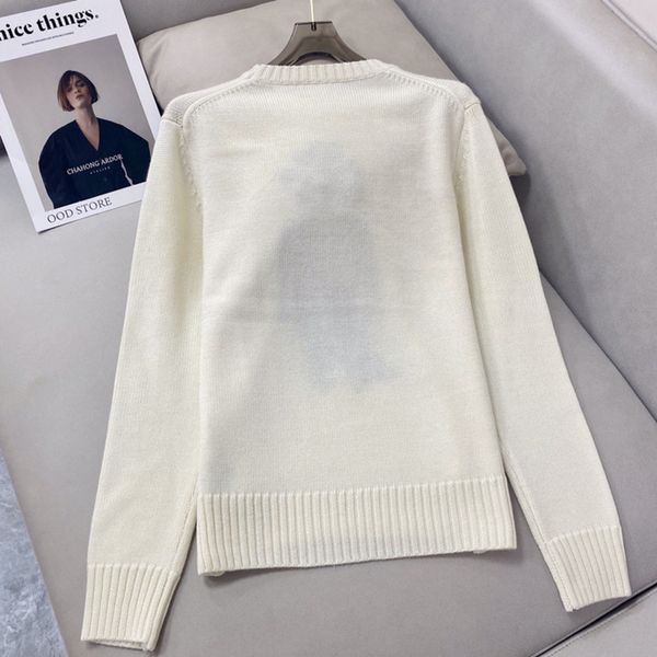 

2021 spring new t-shirt bear cashmere long sleeve pullovervm2k0, White