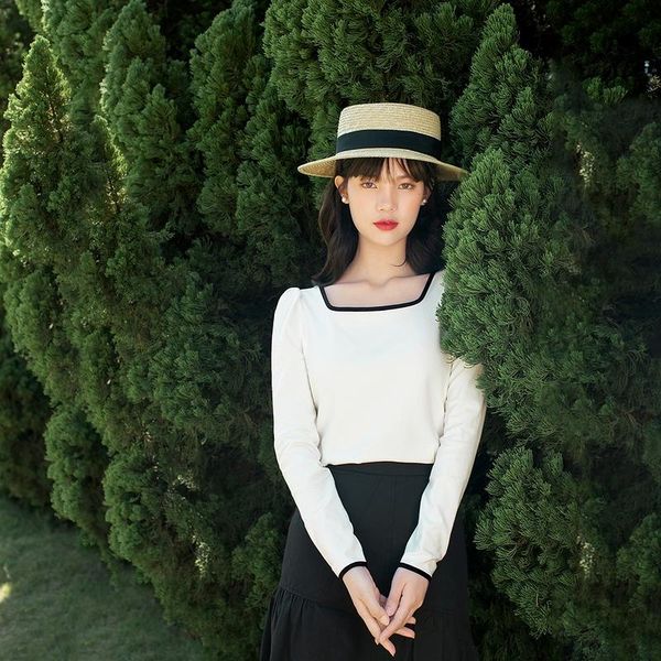 

women's t-shirt 2021 spring arrival retro literature art slim bottom long sleeve color contrast square collar top, White