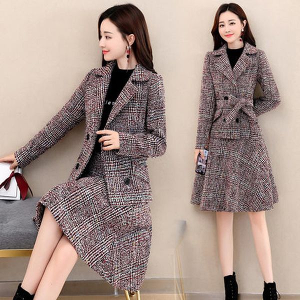 

2021 autumn and winter wool skirt women's suit new short collar thin temper chess jacket/skirt two sets of tide ioe9, White
