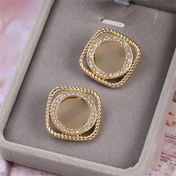 

vintage alphabets pin buckle charming diamond crystal brooch for women delicate daily party dress suit pins, Gray