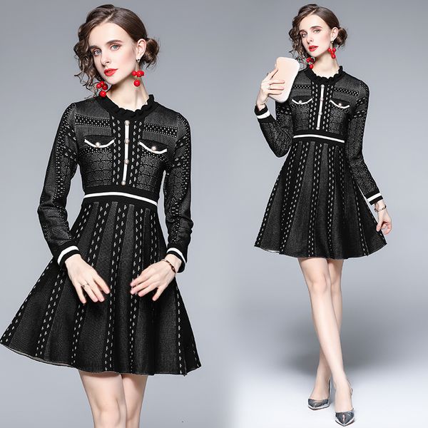 

age reduced autumn dress small 2021 french waist closing temperament fragrance slim fit knitted bottomed skirt, Black;gray