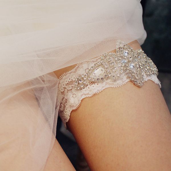 

lr017 sweetheart bridal garters lace pearls rhinestone sequins elastic women leg ring for wedding bride perform, White
