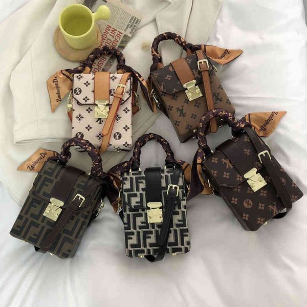 

2022 factory wholesale new laohua net red mobile phone women's box fashion silk scarf single shoulder simple messenger bag s7z7