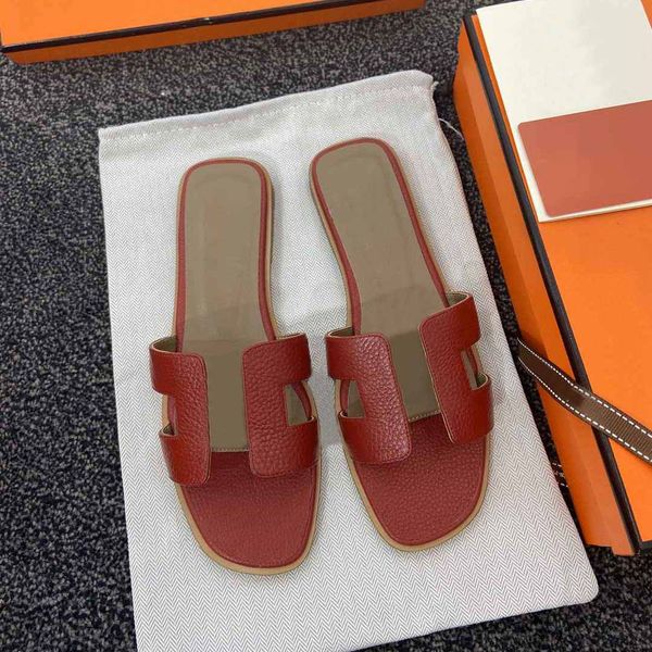 

summer designer women beach slippers classic flat lady cartoon big head leather sandal with box, Black