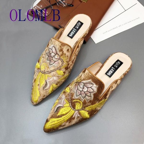 

slippers 2021 summer fashion ladies pointed embroidered square low heel external luxury beach shoes c163, Black