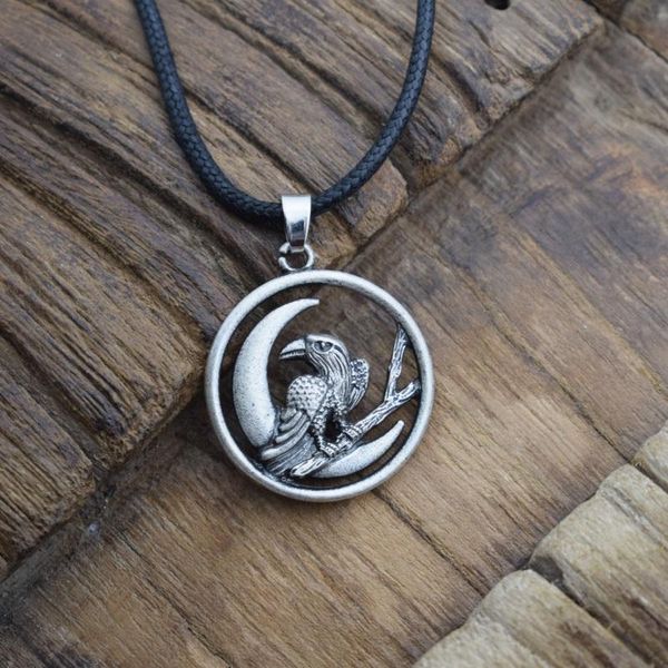 

pendant necklaces wiccan raven moon crow necklace for women round charm witch animal jewelry, Silver